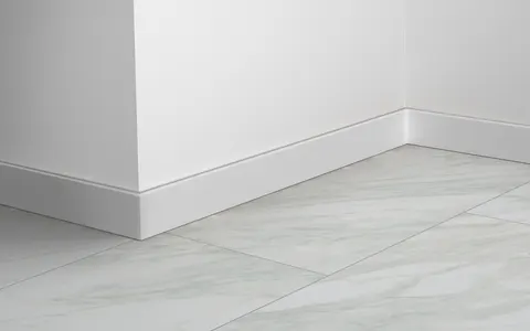 Listwa przypodłogowa wodoodporna White 9002